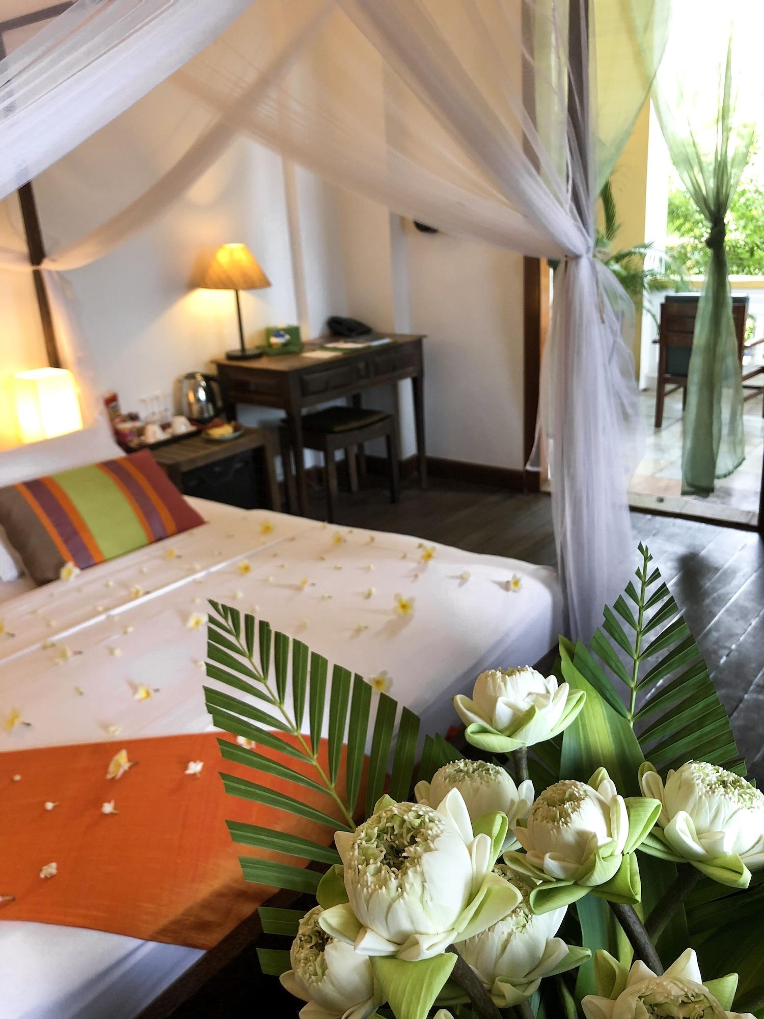The Pavilion 4*